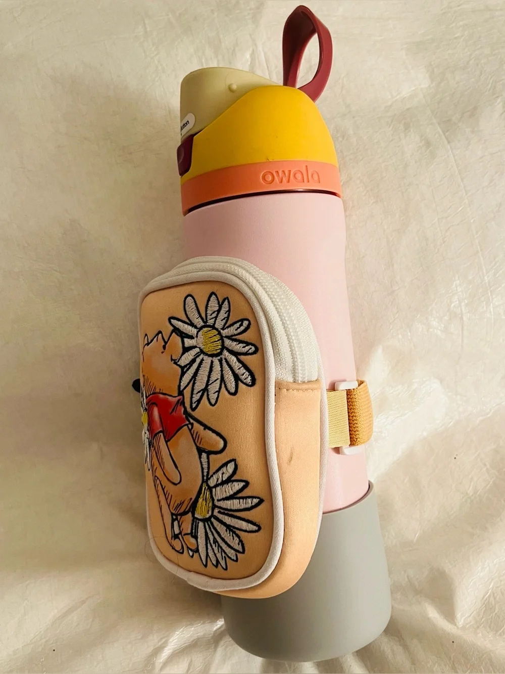 Disney NWOT Winnie the Pooh Daisy Zip Water Bottle Pouch Strap Holder Disney Fan